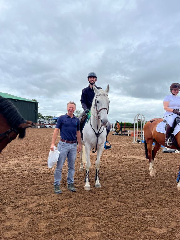 0909812d-fd39-4256-8afd-c93aa3be8182(1)