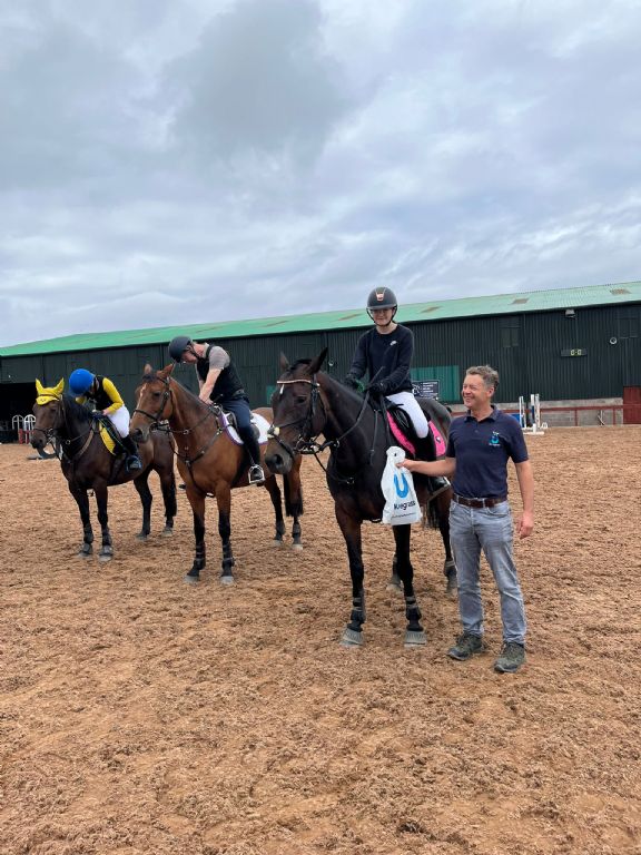 2611f744-6cc9-47a3-9805-3331e23f09f2(1)