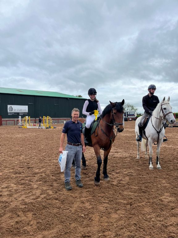 9d720c59-a426-4d7a-a32e-20d1c9abd60d(1)