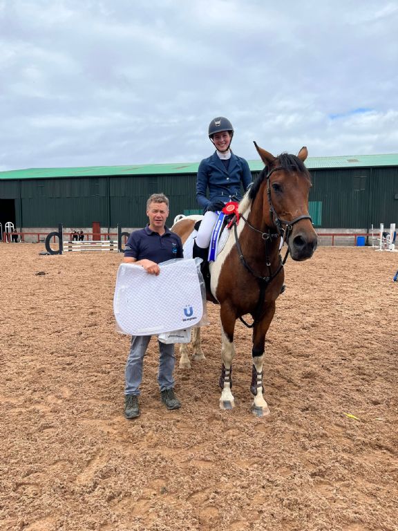 de6cb7ed-42da-45cd-bf06-894b64a6730e(1)